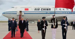 特朗普机场亲迎习近平　贸易休战延长、伊朗议题入列